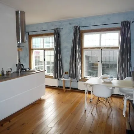 Central 18 * Haarlem